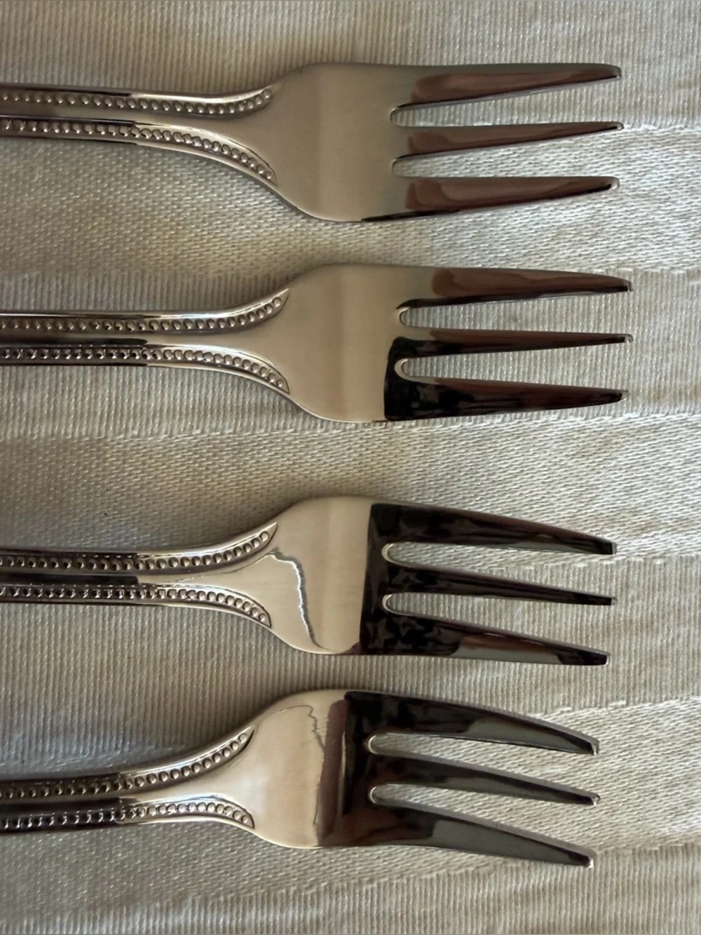 Wallace CONTINENTAL BEAD Cocktail Seafood 3-Tine Forks 6” Stainless (Set of 4)